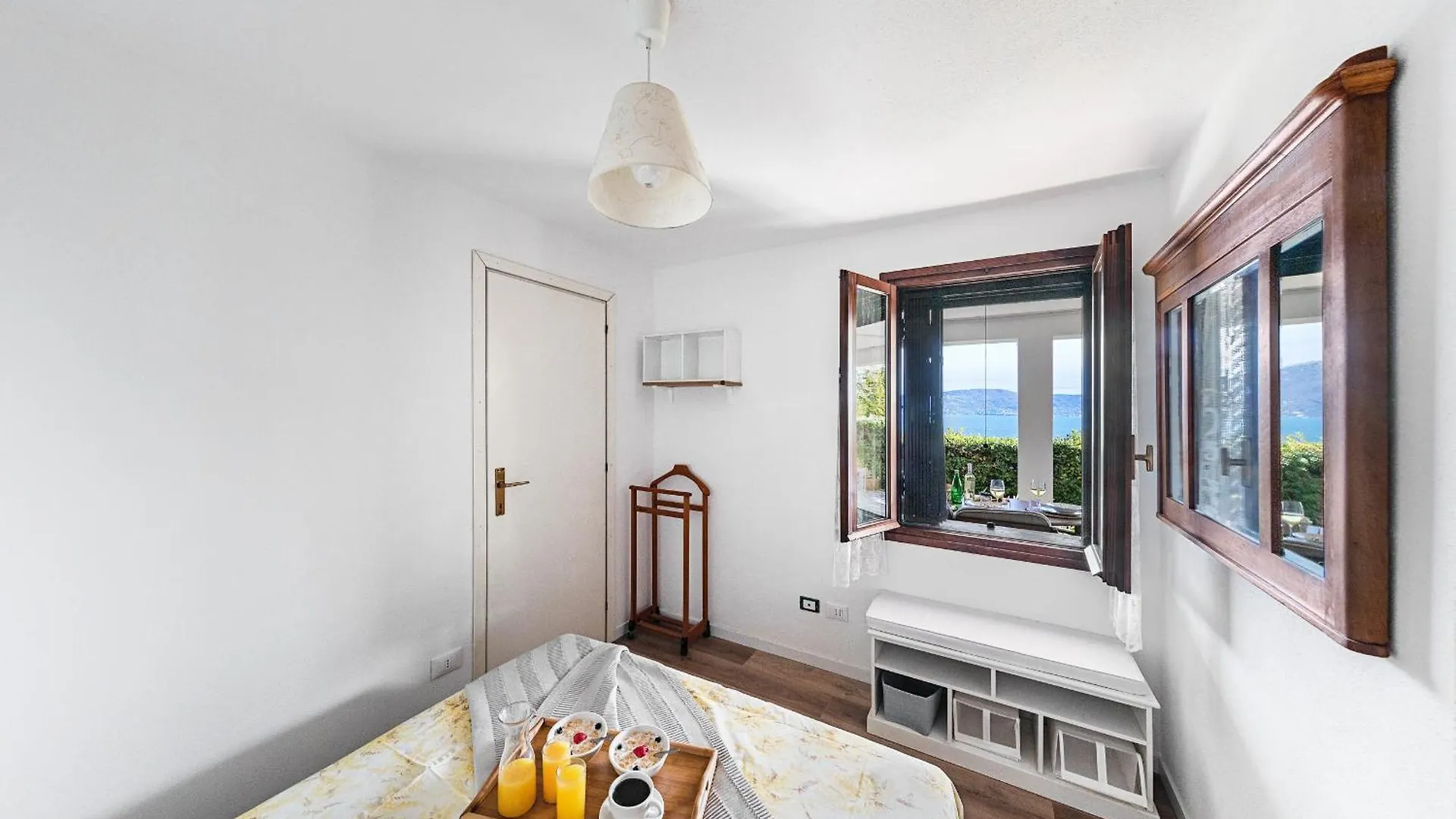 Apartment Residence San Giorgio By Wonderful Italy Toscolano Maderno Italy